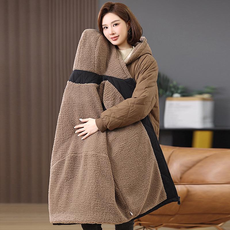Mid-Length Women's Fleece-Lined Cotton Jacket: 2024 Retro Casual, Loose, Warm, and Thickened Winter Coat.