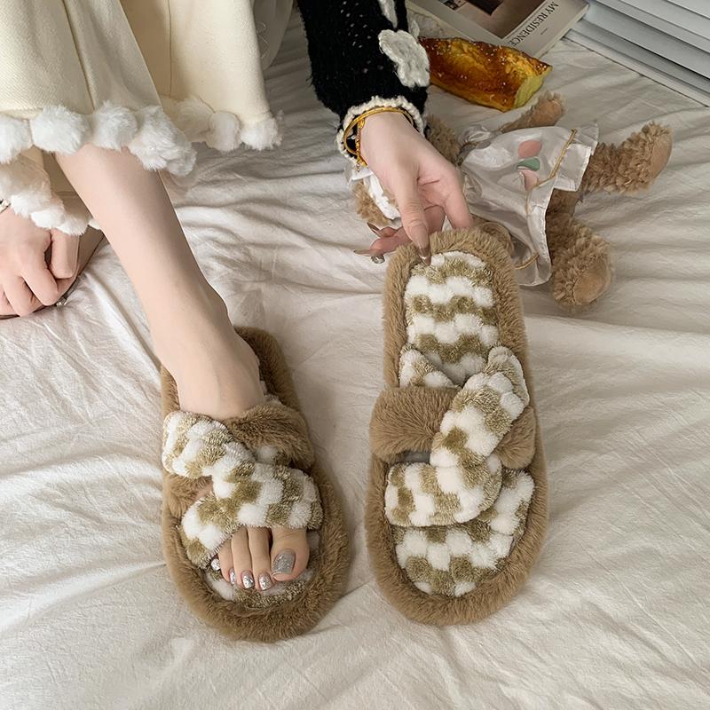 Fashion 2025 New Fashion Fluffy Slippers Women Winter Warm Fur Home Slippers Woman Comfortable Soft Sole Non Slip Indoor Shoes