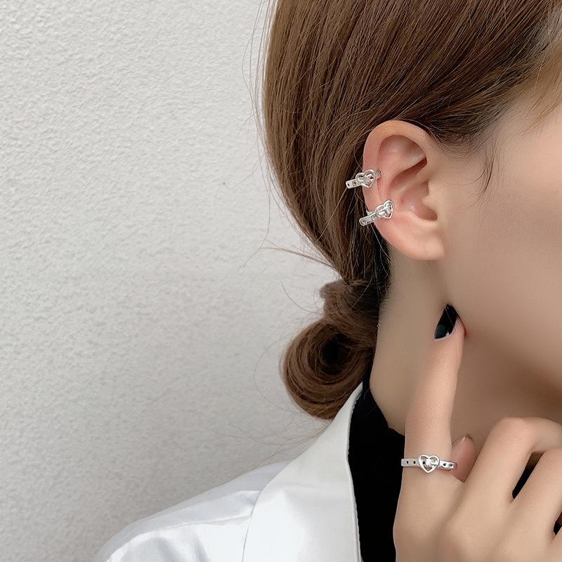Korean Heart Buckle Ear Clip - Fashionable No-Pierce 925 Sweet Earring, Student Trendy Style