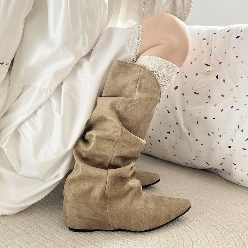 Inner heightening retro knight boots stacked new 2025 khaki pointed flat boots women's boots slim autumn