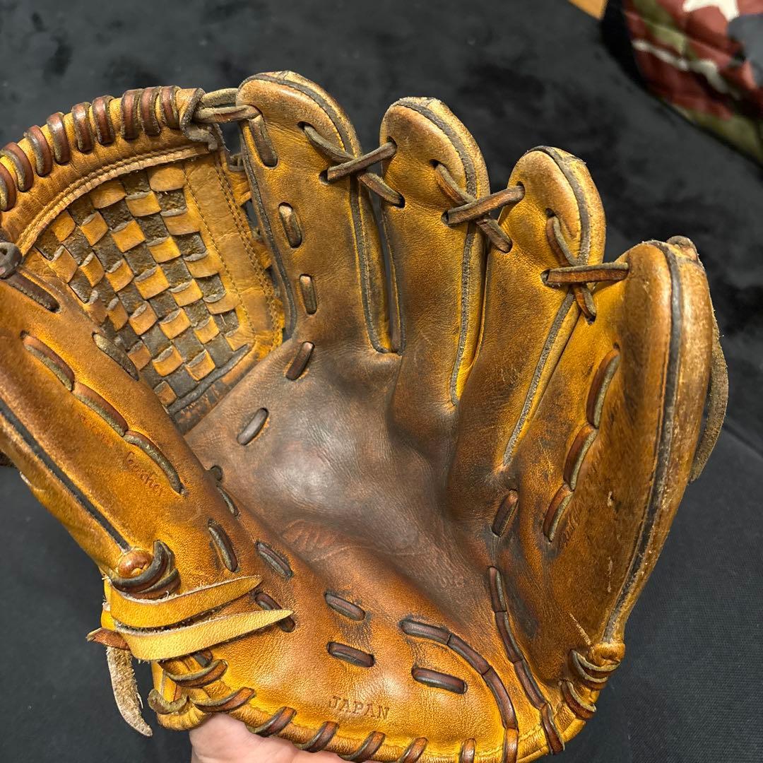 Used Wilson Rigid Glove for Right-handed Throwing Brown