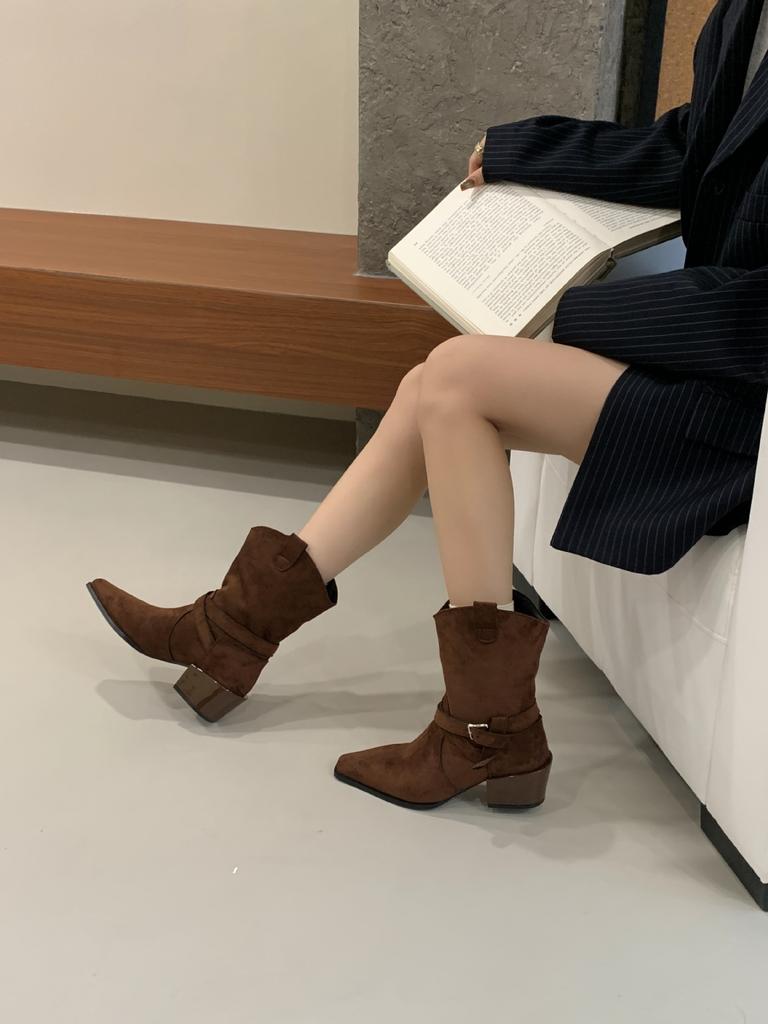 2025 new retro square head thick heel simple British style fashion versatile metal button Martin boots women