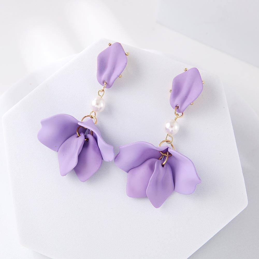 Korean Style Pearl Rose Petal Leaf Earrings, 925 Silver Needle for Women.