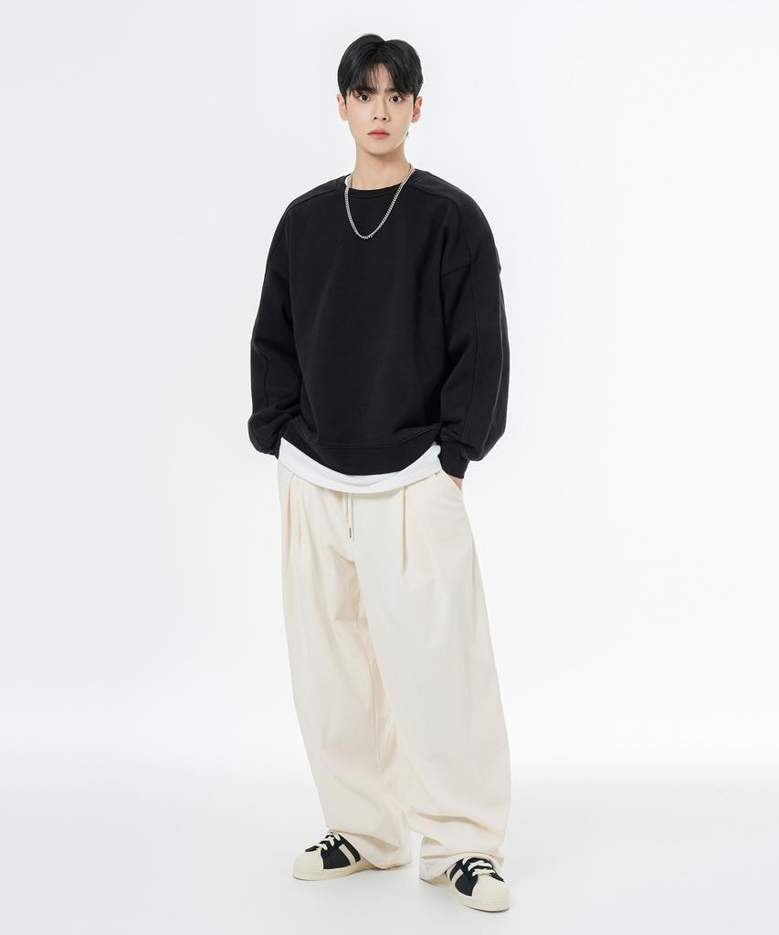 MOZMOZ Heavy Weight Pigment Back Embroidery Cutout Oversized Sweatshirt Black