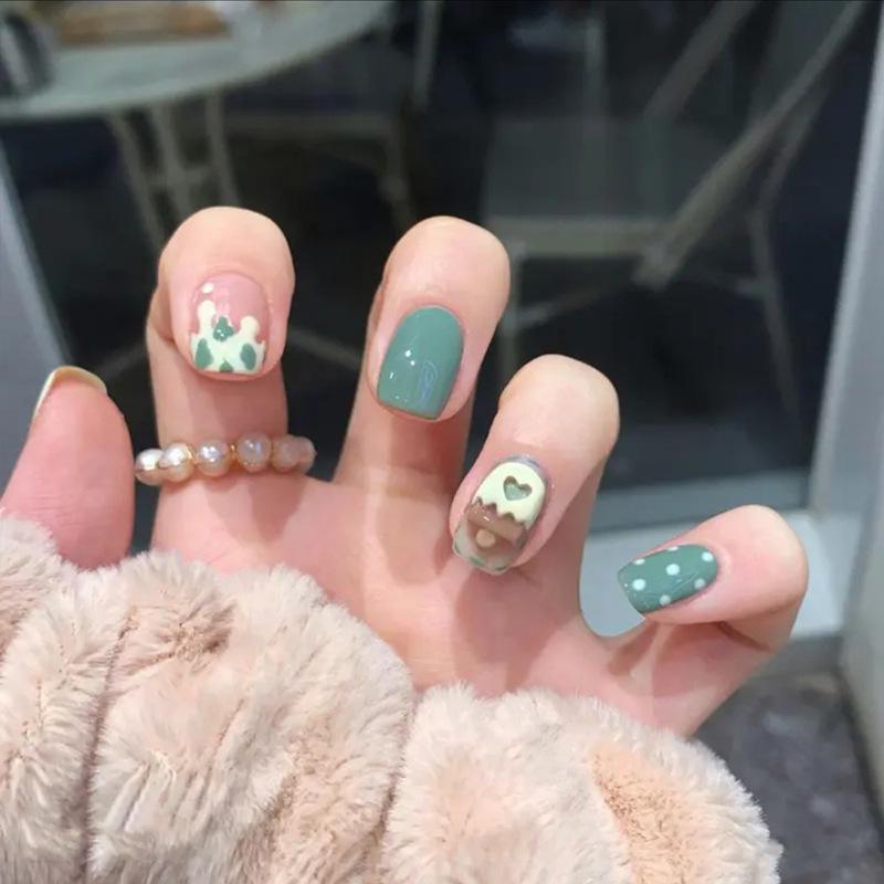 

Summer Heart Popsicle Nail Art: Refreshing Green Ice Cream 3D Patches Glue Kit