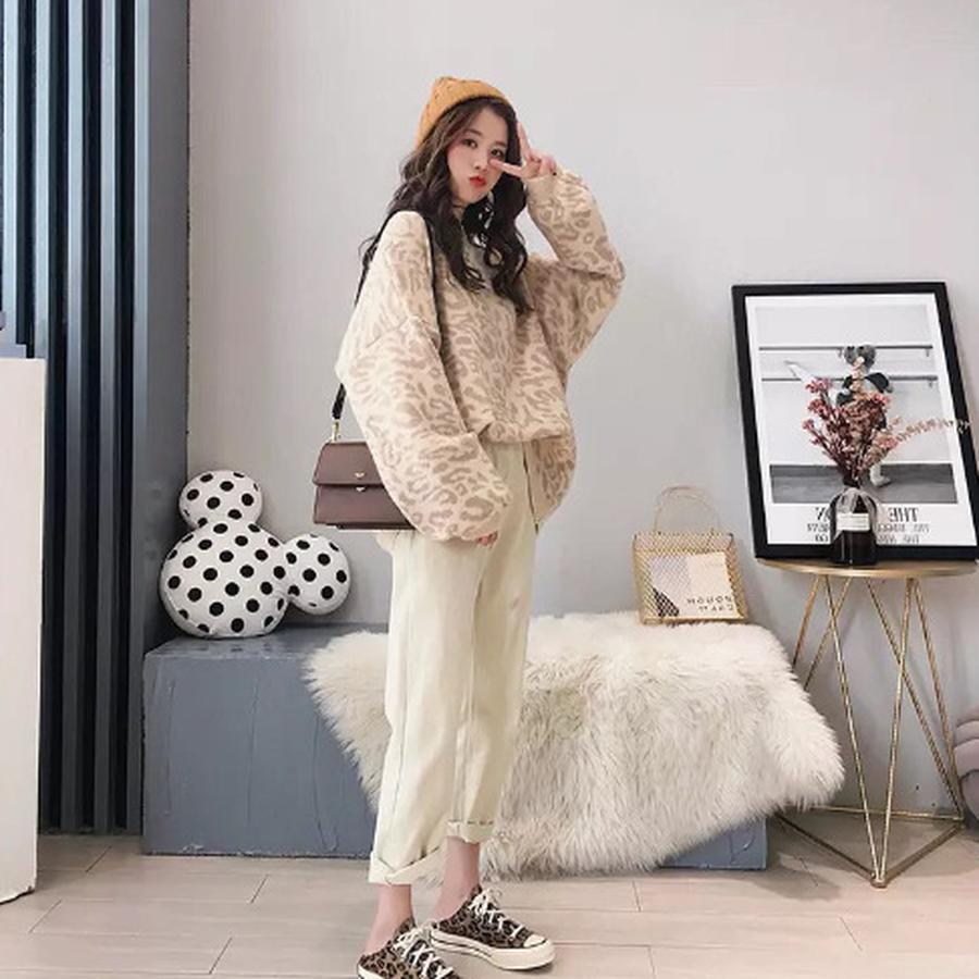 

Autumn New Leopard Print Knit Sweater Women s Crewneck Korean Loose Lazy Style Internet Celebrity Fresh Knit Top One Size бежевий
