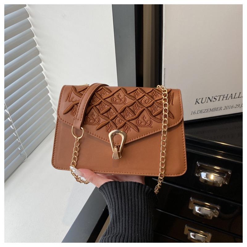 Heavy Industry Embroidery Portable Small Square Bag Women's Highend Fashion Versatile Shoulder Bag Casual Messenger Bag Women's Bag
