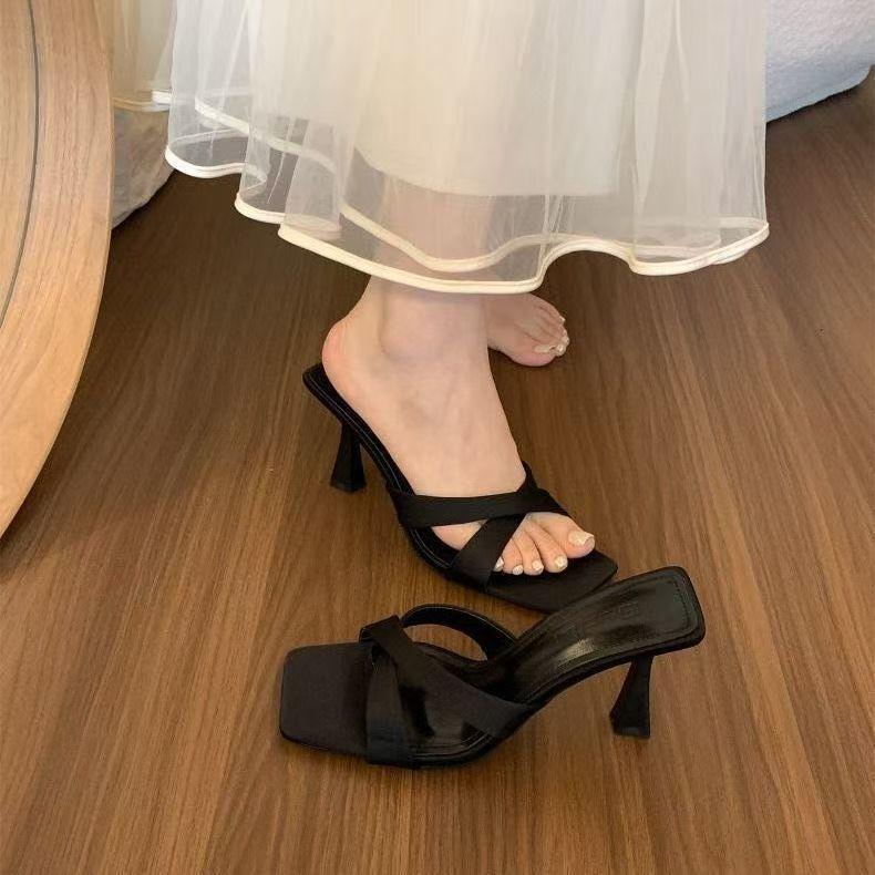 One-word square head French high heels for women's summer wear 2025 new fashion temperament retro open-toed stiletto sandals