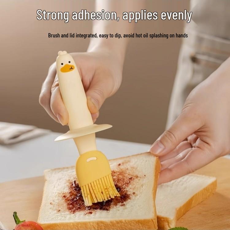 5 Yuan Newcomer Discount: Heat-Resistant Glass Oil Bottle with Silicone Brush for Home Baking & BBQ