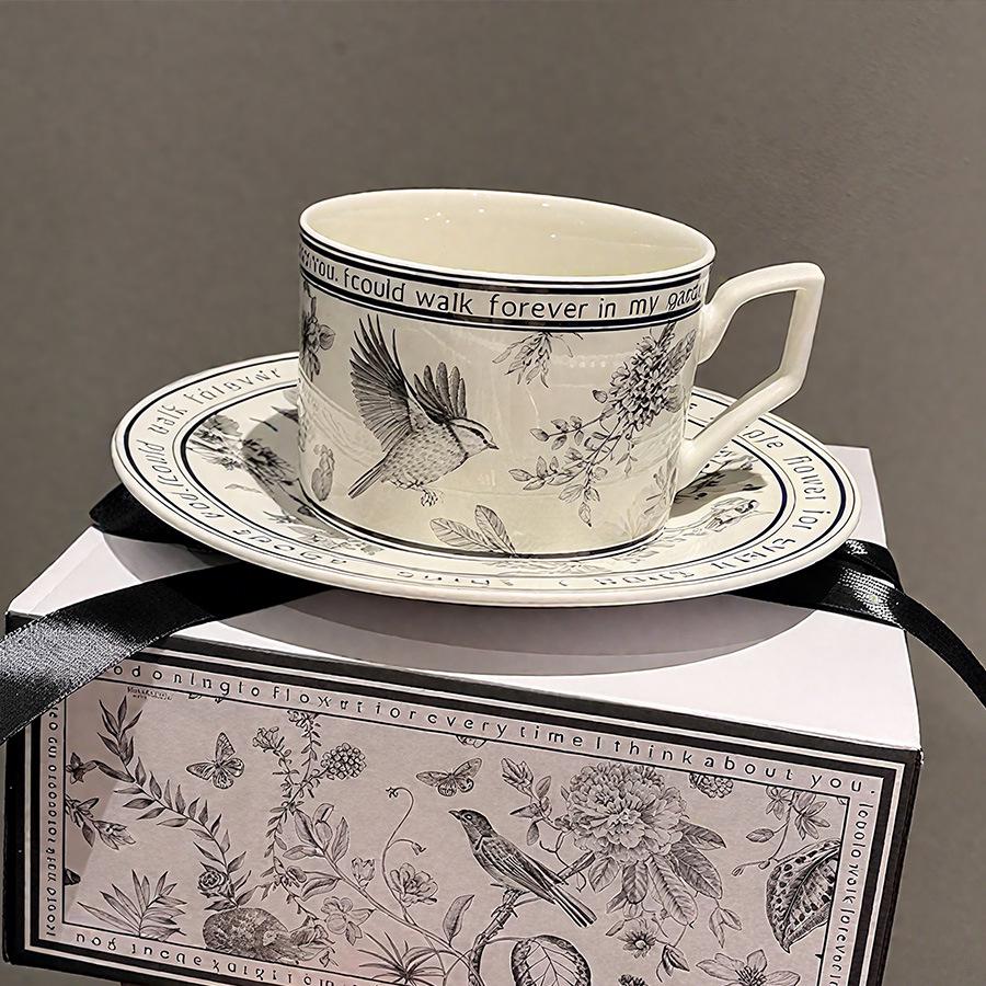 Ceramic Coffee & Milk Cup with Handle - Elegant Hot & Cold Drinkware for Meetings and Luxury Spaces