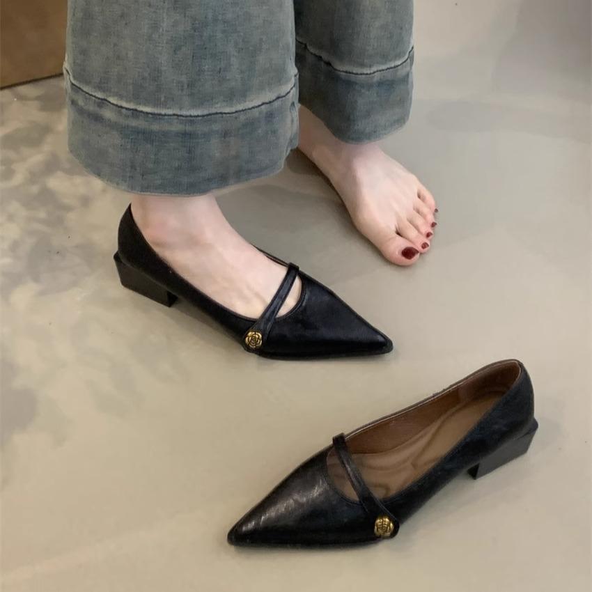 2025 new spring camellia versatile pointed head light mouth high heel commuter shoes French black thick heel Mary Jane shoes