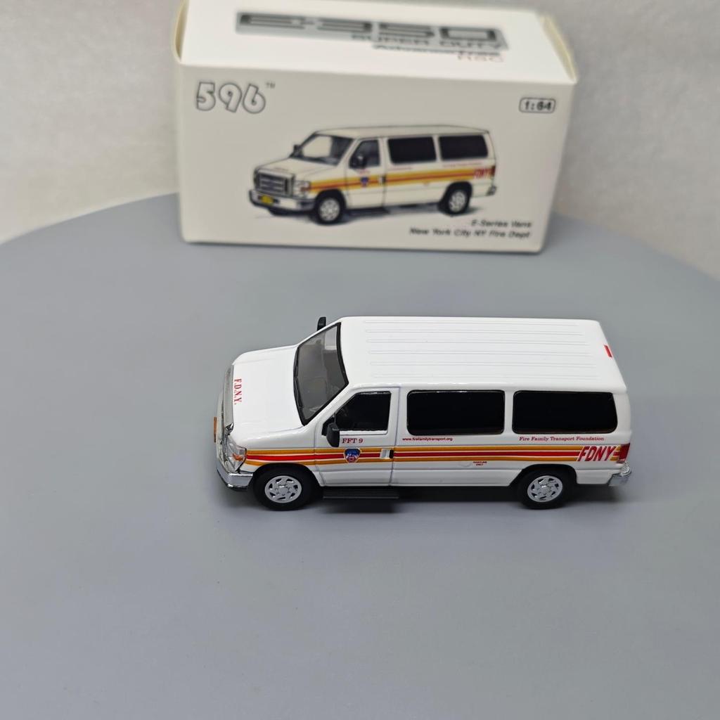 596 Model 1:64 Suburban H1 Express Van Wagner Victoria Crown Multiple alloy car models