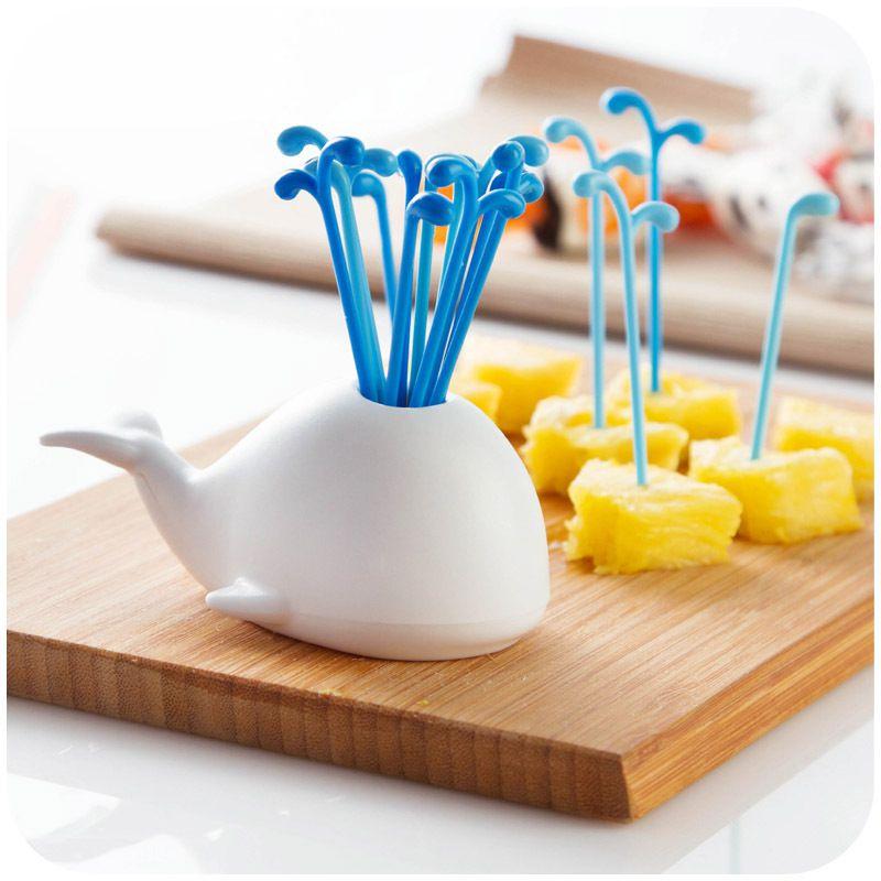 Premium Quality Whale Holder With 16 Decorative Forks For Fruits And Vegetables