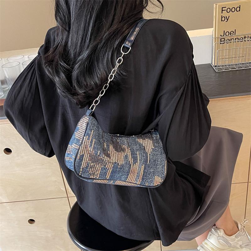 Trendy Denim Shoulder Bag 2024 Chic Chain Detail Medium Size Crossbody Bag For Women