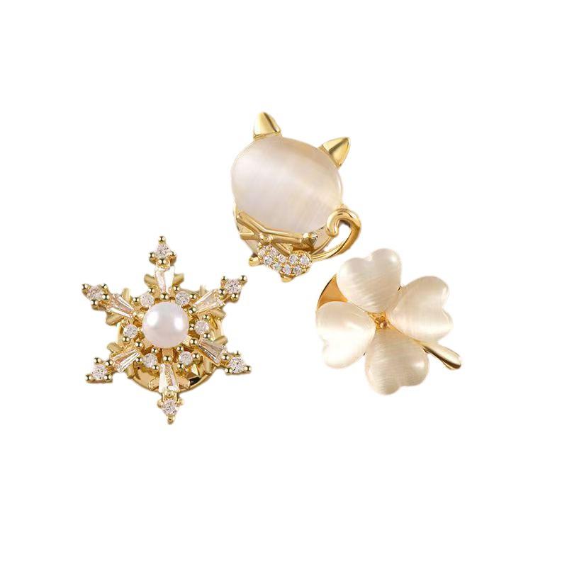 2024 Trendy Women's Invisible Anti-Exposure Brooch Pin for Clothes