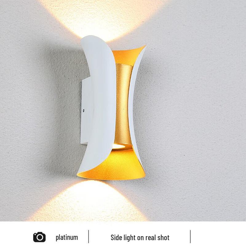 

Xuan Yong Modern Curved Outdoor Wall Sconce