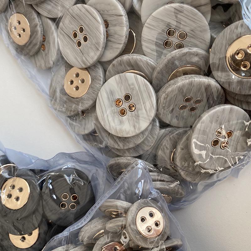 

Женский пиджак Yisen ESSTUDIO с пуговицами из смолы и металла с имитацией дерева, шуба.