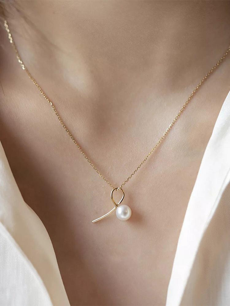 Moving Melody~ Minimalist 18K Gold-Plated Sterling Silver Musical Note Pearl Necklace Pendant Platinum