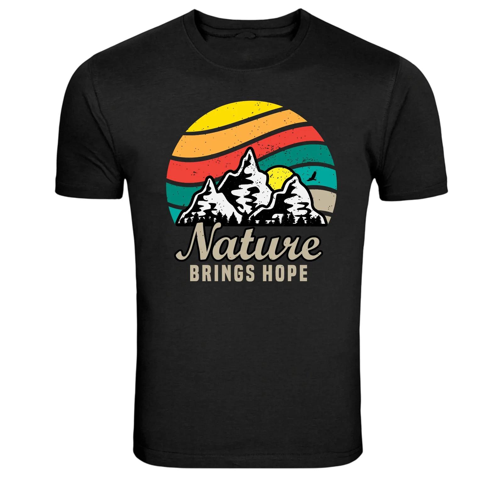 Nature Brings Hope Retro Mountain Sunset Graphic T-Shirt M