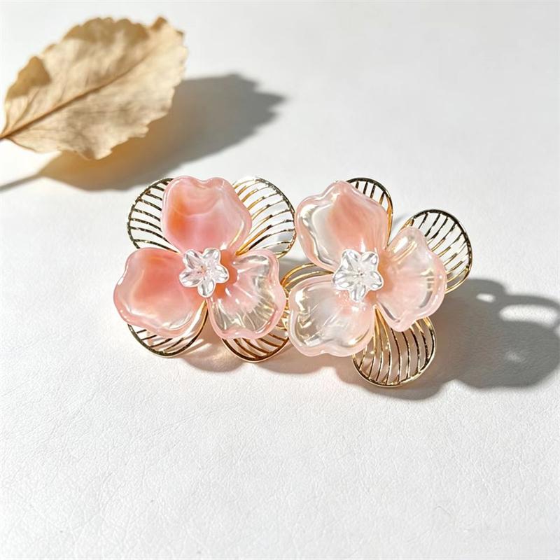 Pink Flower Stud Earrings for Women Hollow Petals Lovely Cute Floral Earrings Bohemian Female Small Earrings Jewelry