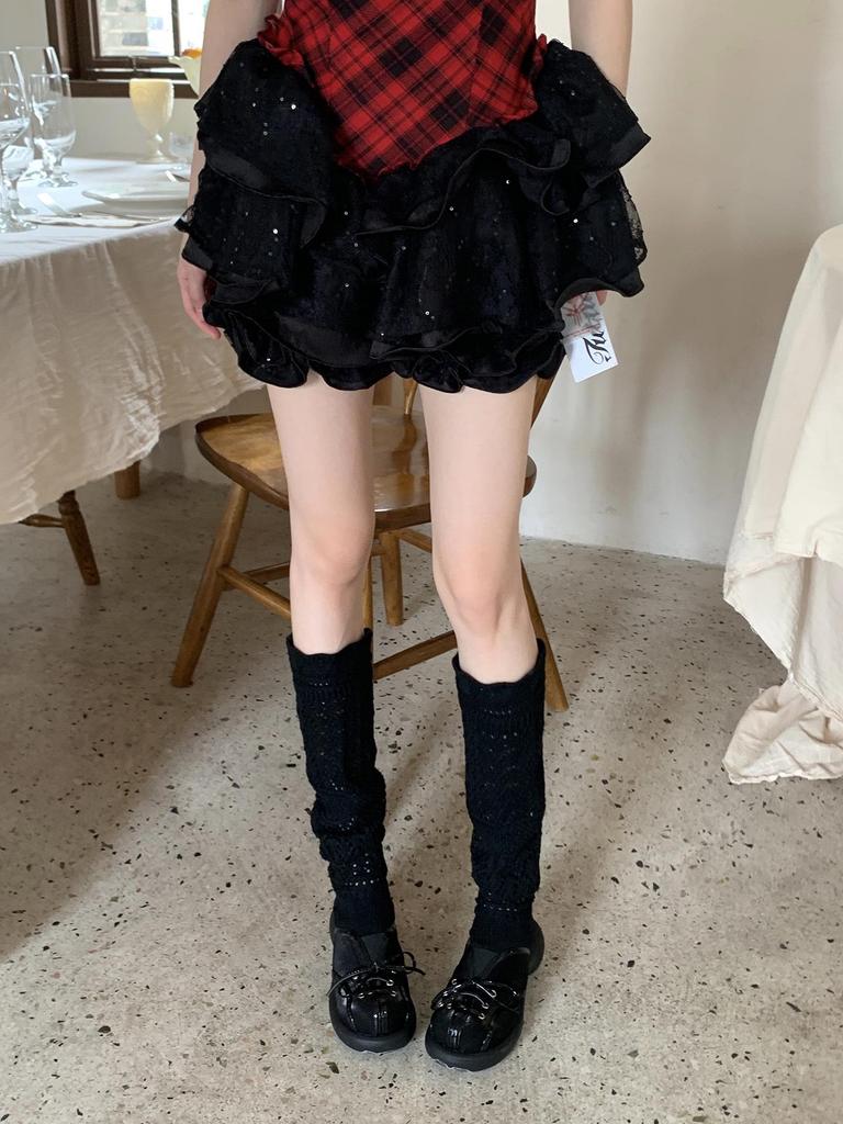 Wei Xue Autumn/Winter Hollowed Wool Slouch Calf Socks: Runway Style Knitted Lace, Warm & Slimming.