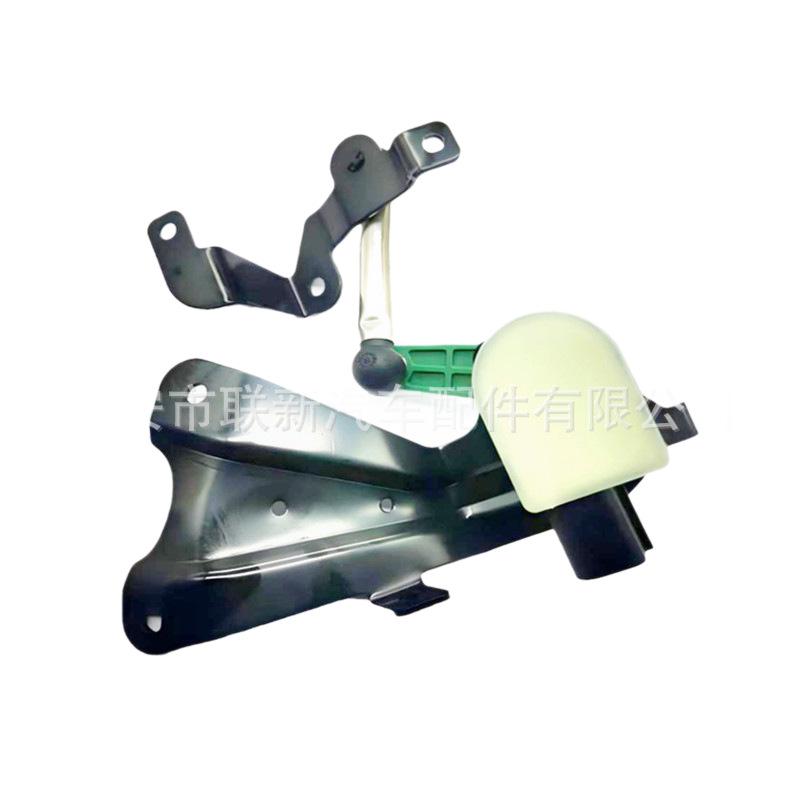 

Saab Car Height Sensor (2002-2005) - Part #28343354 Saab
