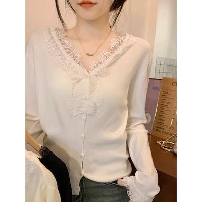 Eleganter Pullover und Pullover für Damen mit weißer High-End-Naht, V-Ausschnitt, Spitzenkante, Herbst- und Winter-Unterzieh-Cardigan-Oberteil
