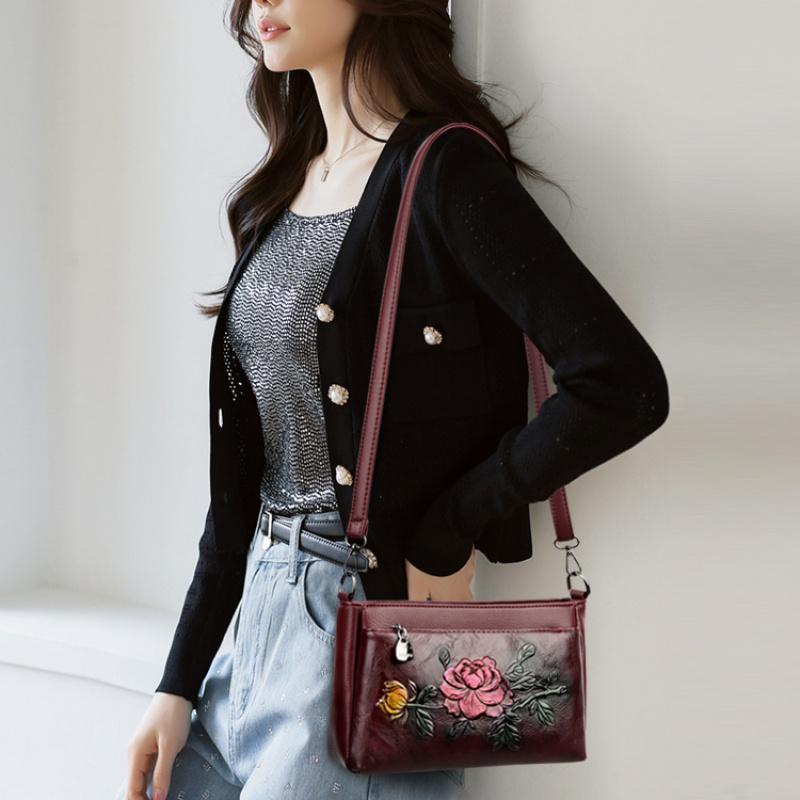 Damen Geprägte Blume Umhängetasche Vintage Florale Schulterhandtasche PU-Leder Tägliche Pendlertasche Lässige Mehrzweck-Geldbörse für Mama Arbeit Einkaufen