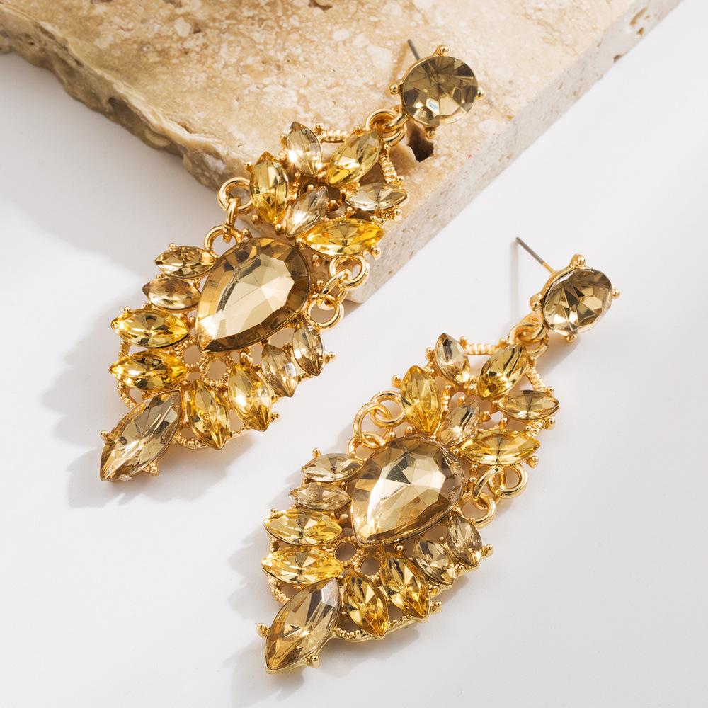 New Dynasty-style Vintage Drop-shaped Stud Earrings for Women, Exquisitely Stylish, Extremely Dazzling Earrings Set