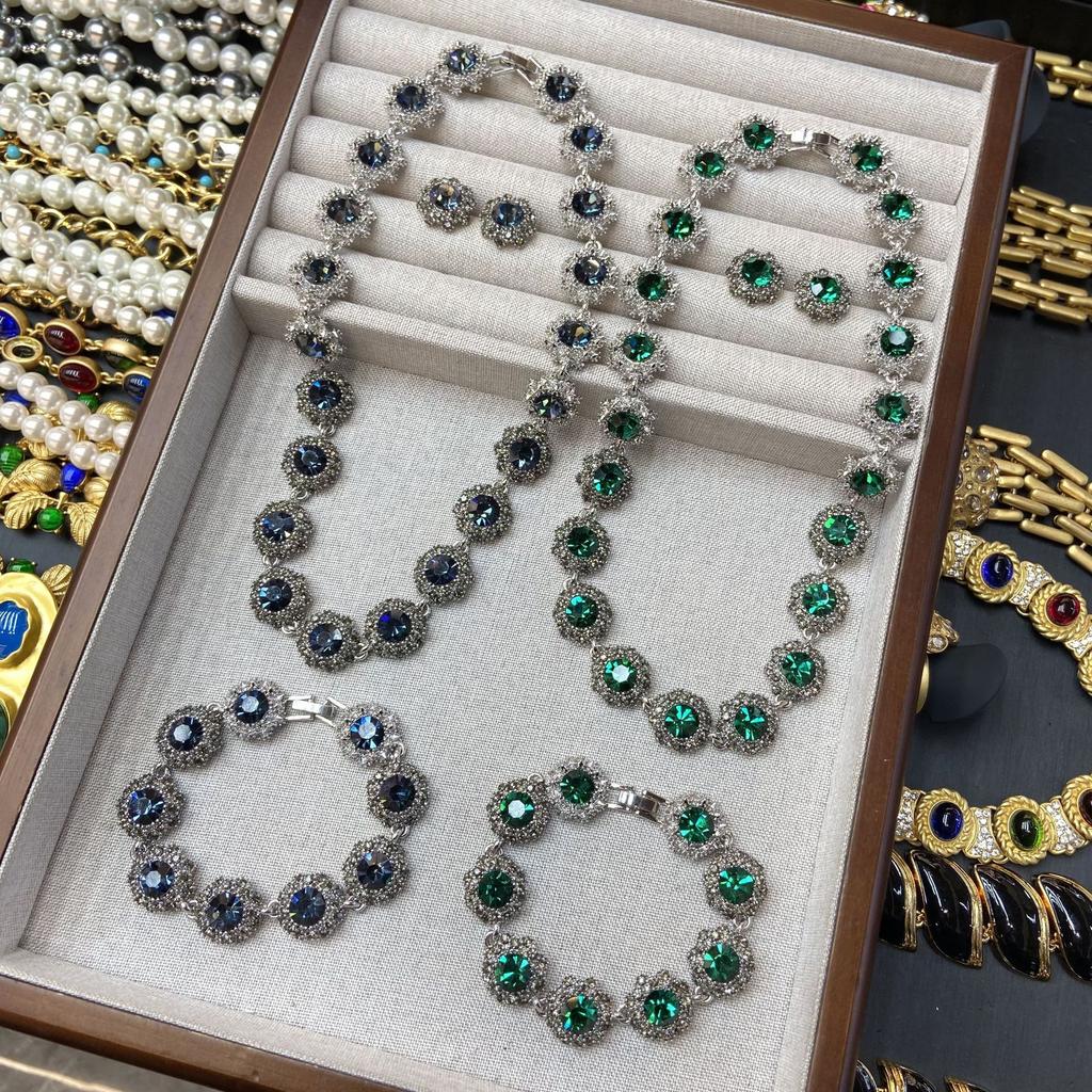 French Light Luxury Diamond-Set Green Flower Necklace Bracelet Stud Earrings Jewelry Retro Fashion Sapphire Collarbone Chain Earrings