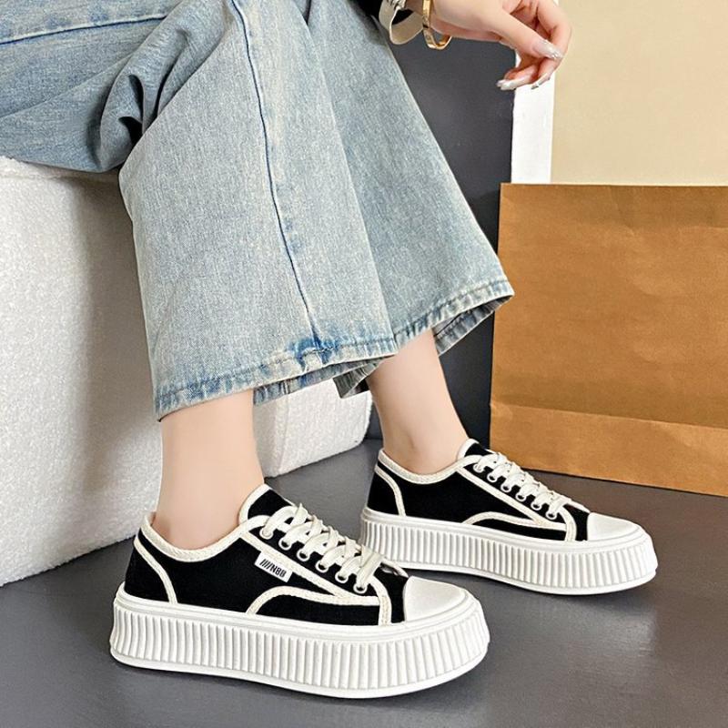 Fashion Spring New Fashionable and Comfortable Korean Version Thick Soled Sponge Cake Lace Up Biscuit Shoes