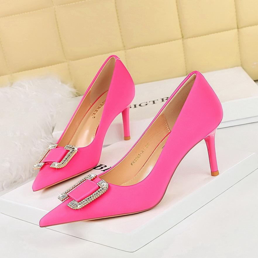 

Европейский и американский стиль модные банкетные женские туфли тонкий каблук высокий каблук мелкий вырез острый носок пряжка со стразами одинарные туфли туфли на высоком каблуке женские 40 розы красного