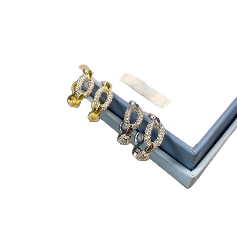 HEFANG Light Luxury Women's Chain Earrings - Fashionable and Versatile for Commuting or Dating, High-End Feel Ear Stud Accessories.