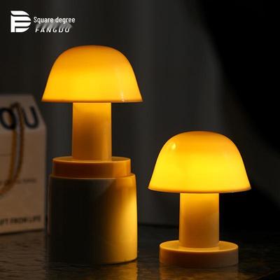 Pilzlampe: Kreatives Nachttischlicht & Heimdekoration