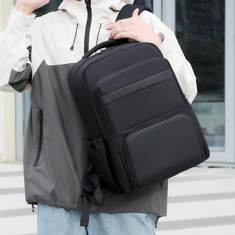 Herrryggsäck med stor kapacitet för affärs- och fritidsresor