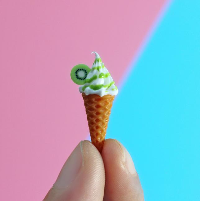 1/6 1/12  Doll House Simulation Miniature Mini Ice Cream Cone Model Decor
