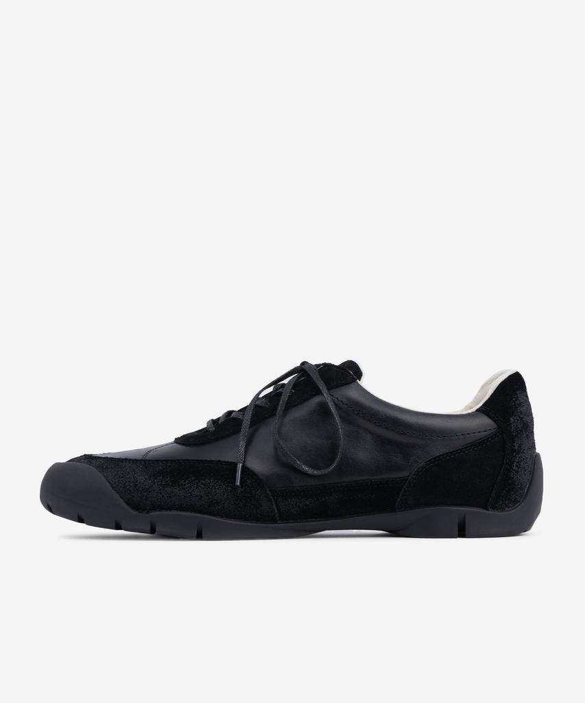 Vatoz Vinker_Black
