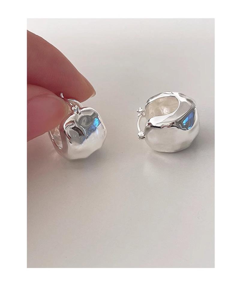 

Stylish Irregular Metal Basket Earrings for Women - Niche Design, Versatile and Elegant.