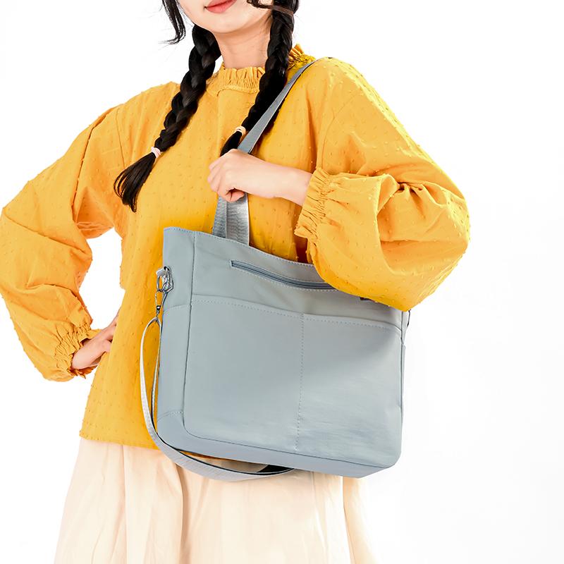 Large Capacity Lightweight Shoulder Bag Women's Commuter Tote Bag