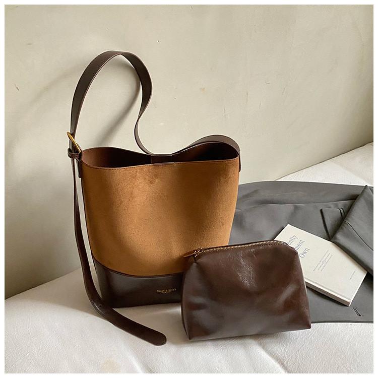 IELGY Ladies Tote Bag Retro Large Capacity Underarm Bag Suede Bucket Bag