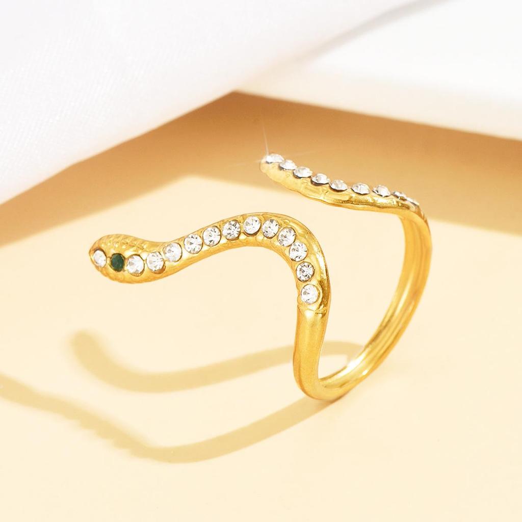 Retro Punk Rhinestone Snake Ring: Hip Hop Stainless Steel Animal Design for Women