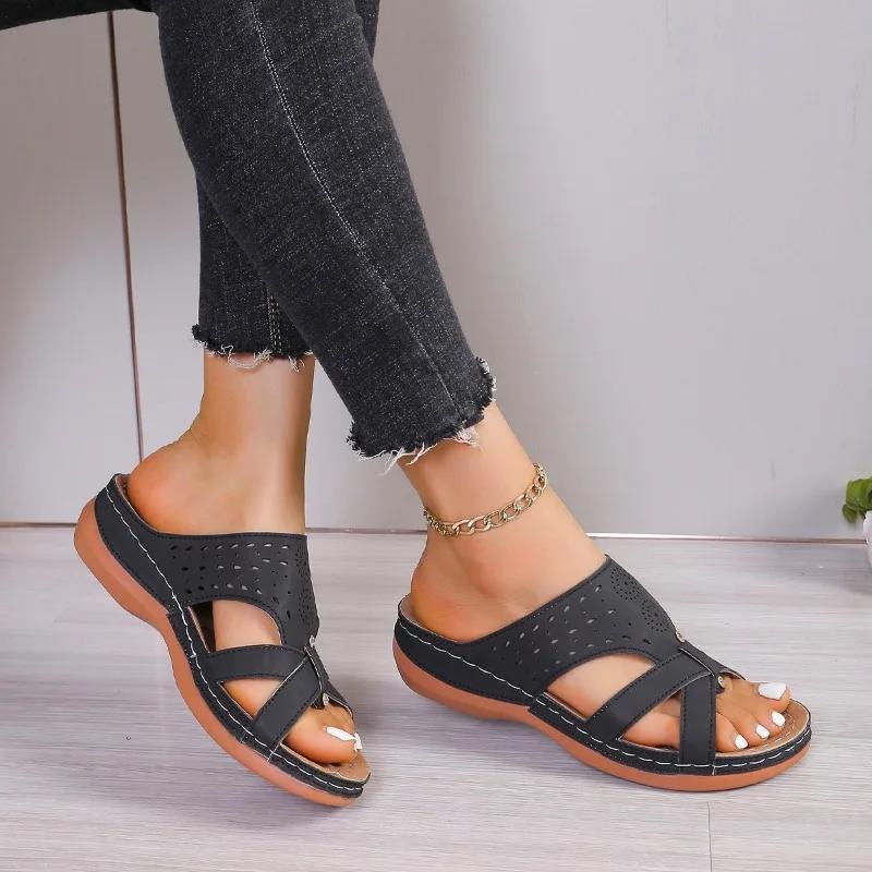 Fashion Women's Outside Slippers 2025 Summer New Casual Open Toed Soft Slippers Plus Size 43 Platform Shoes Zapatos De Mujer Flip Flops