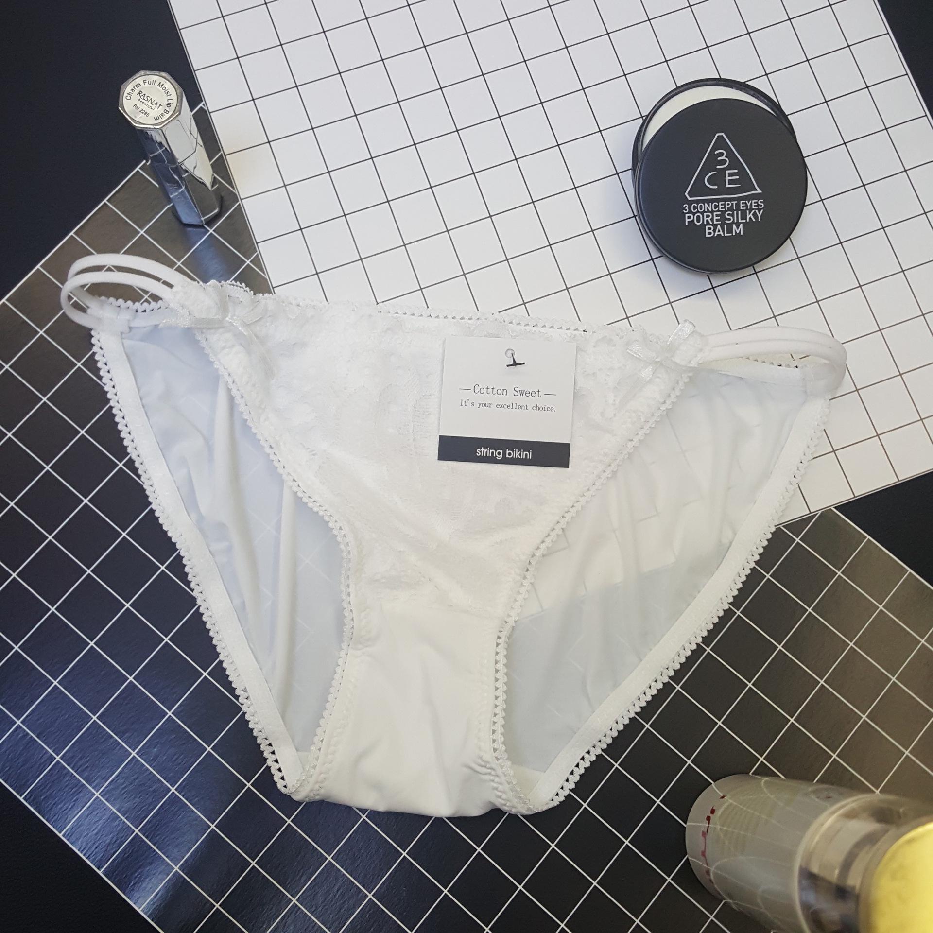 

Женские трусы из молочного шелка бесшовные брифы EMA L белый