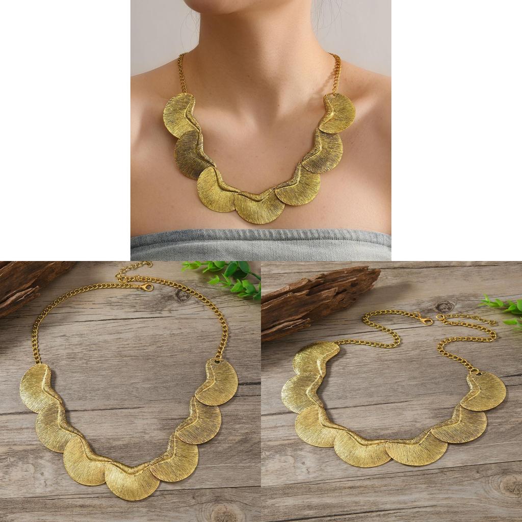 Retro Art Deco Alloy Pendant Necklace With Crescent Shape For Ladies