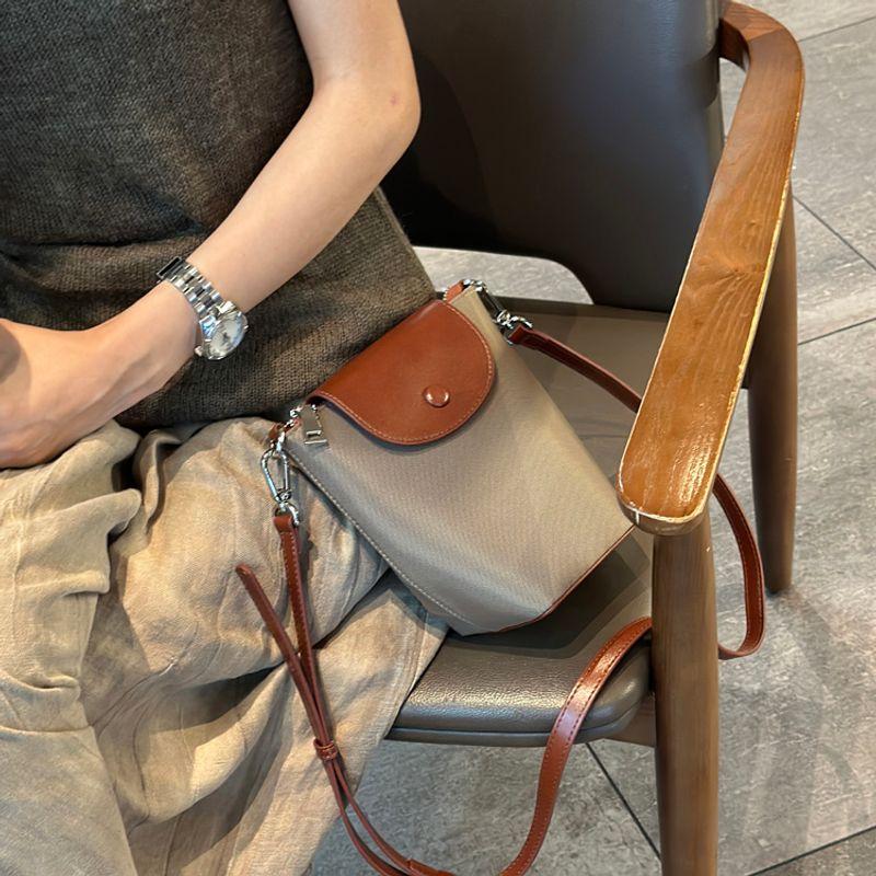 

Oxford Cloth Fashionable All-Matching Niche Style Fancy Mobile Phone Bag Kakh Gray