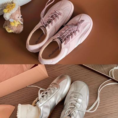 Versão em couro de vaca uva mãe cadarços contrastantes mesmos sola macia superfície macia versátil bico redondo sapatos brancos esportes e lazer s