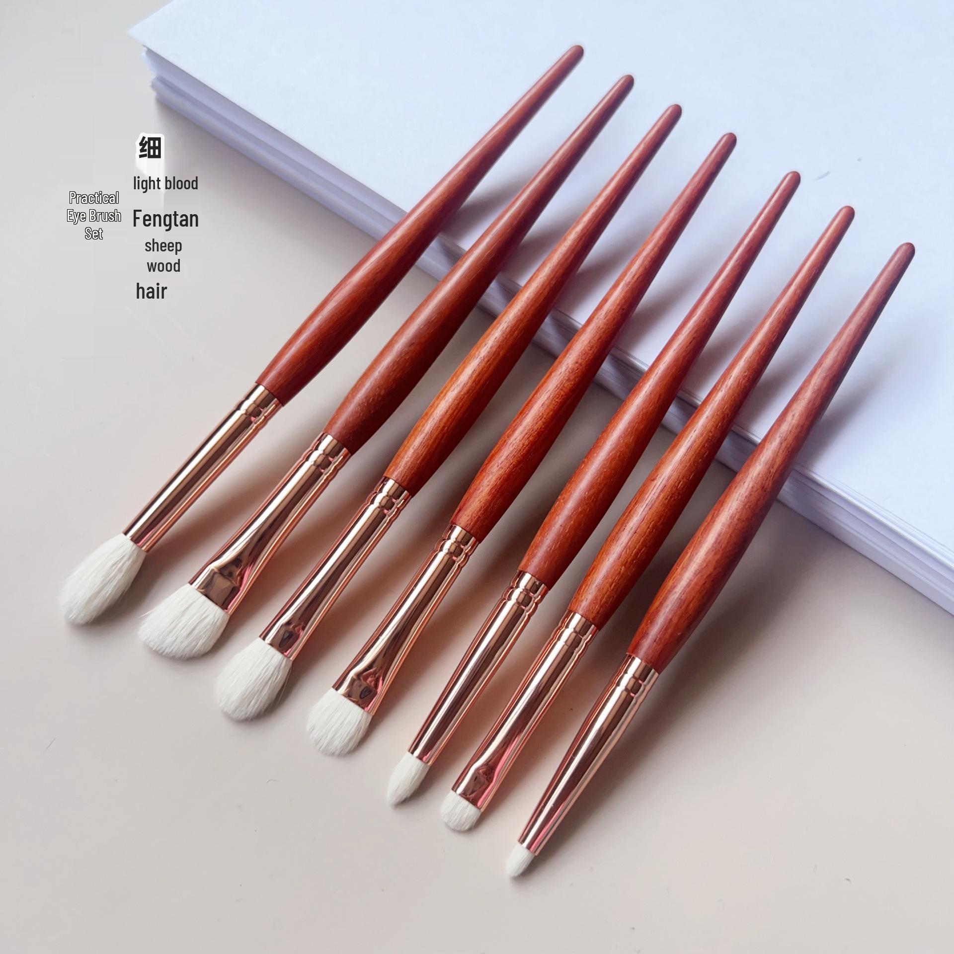 

Набір пензлів для тіней з сандалового дерева ручної роботи - Тонкий загострений ворс для розтушовування, нанесення, куточка ока та хайлайтера.