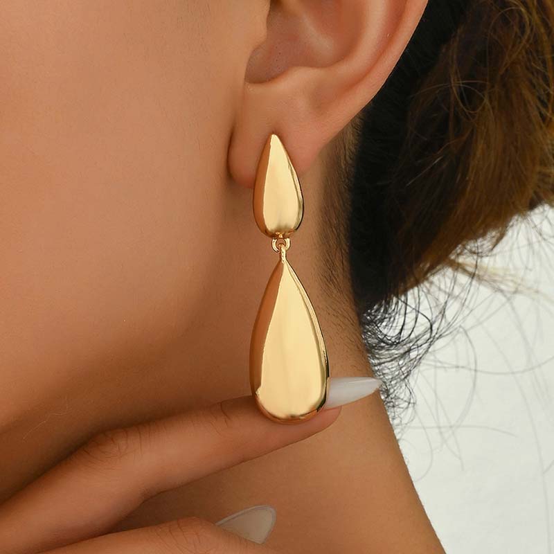 Vintage Gold Color Water Drop Shape Earrings for Women Exaggerated Metal Long Smooth Teardrop Dangle Earrings Zircon 2026