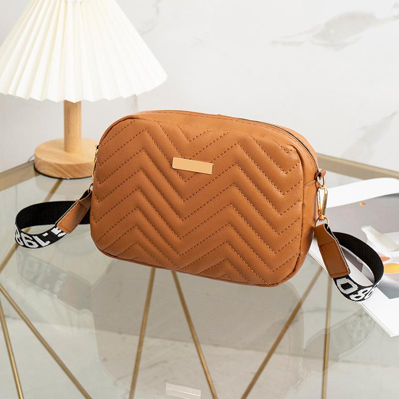 Women's Bag, New Embroidered Wavy Messenger Bag, Fashionable and Simple Long Standard Decorative Shoulder Bag, One Piece of Hair