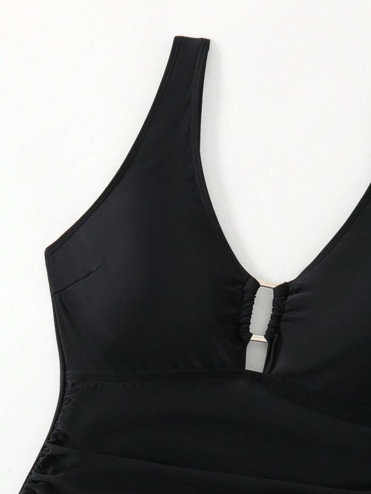 Jednoczęściowy strój kąpielowy damski 2026 Nowy Czarny na ramiączkach z dekoltem V Seksowny Monokini Kostium kąpielowy Letni Bez pleców Strój plażowy Damski